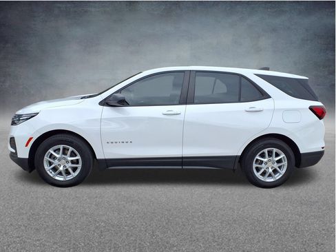 Used 2024 Chevrolet Equinox LS FWD image 13