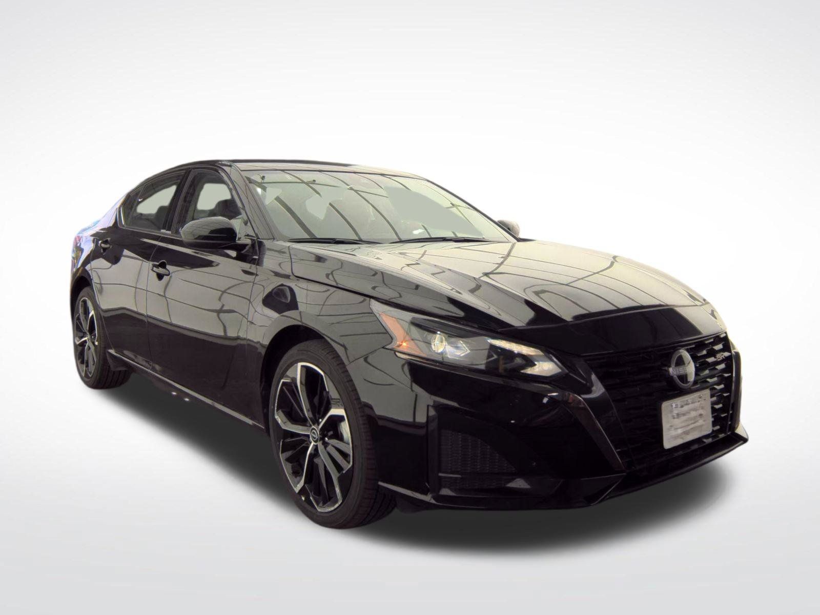 Used 2025 Nissan Altima 2.5 SR AWD/4WD image 4