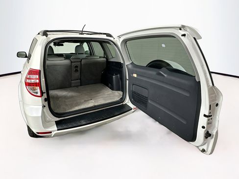 Used 2010 Toyota RAV4 Limited image 30