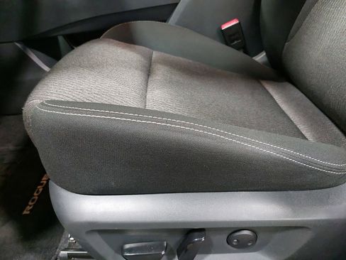 Certified 2025 Nissan Rogue SV AWD/4WD image 29