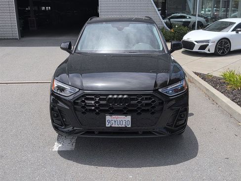 Used 2023 Audi Q5 e Premium Plus w/ Premium Plus Package AWD/4WD image 2