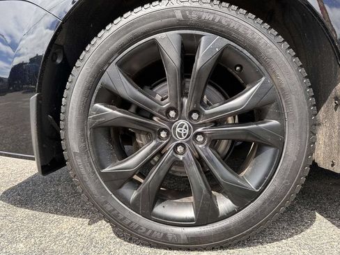 Used 2023 Toyota Sienna XSE w/ XSE Plus Package FWD image 6