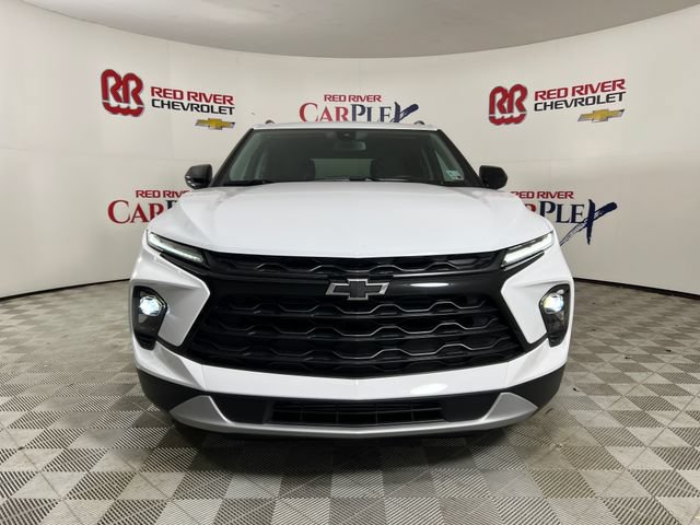 New 2026 Chevrolet Blazer LT w/ Convenience Package FWD image 2