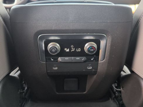 Used 2022 GMC Yukon SLT w/ SLT Premium Package RWD image 26