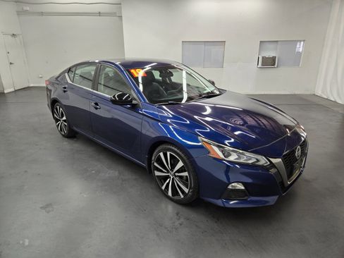 Used 2019 Nissan Altima 2.5 SR FWD image 4