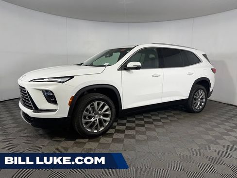 Used 2026 Buick Enclave Preferred FWD image 1