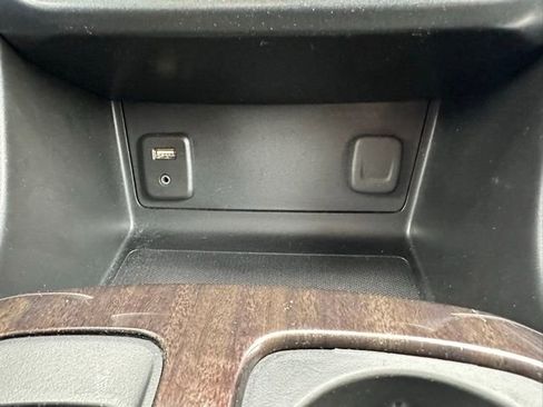 Used 2017 GMC Canyon SLE image 22