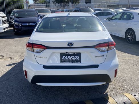Used 2020 Toyota Corolla LE FWD image 9
