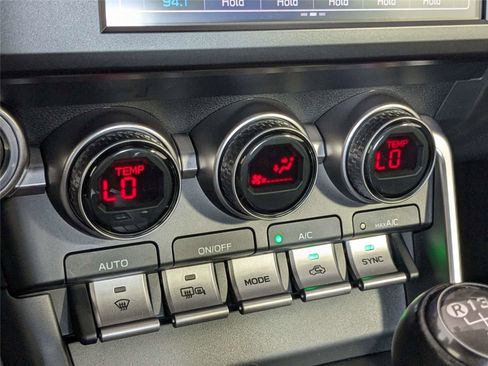 Used 2024 Toyota GR86 Premium RWD image 27
