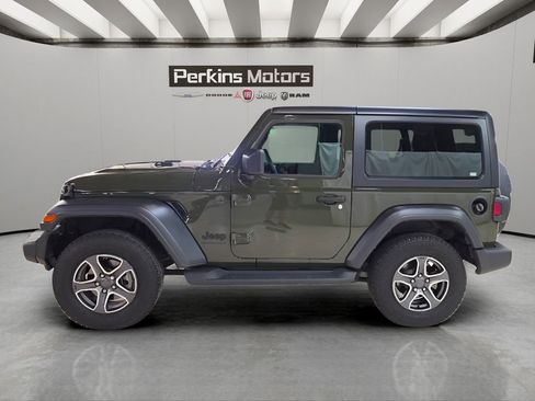 Used 2023 Jeep Wrangler Sport AWD/4WD image 2