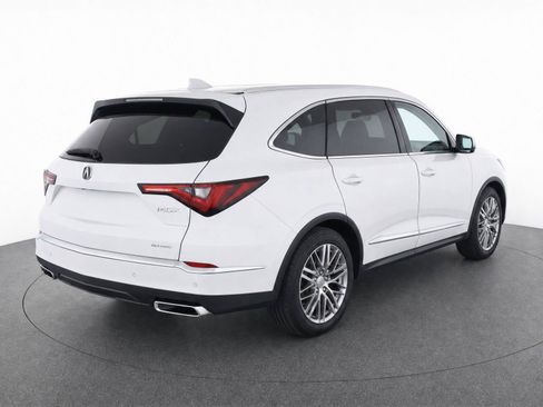 Used 2023 Acura MDX SH-AWD w/ Advance Package image 3
