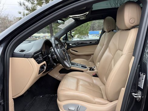 Used 2021 Porsche Macan S image 35