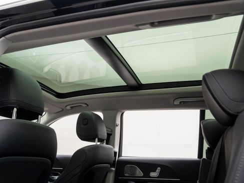 New 2026 Mercedes-Benz GLS 450 4MATIC image 21
