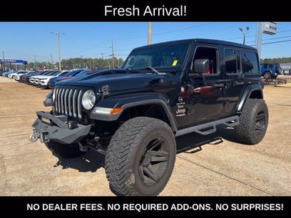 Used 2018 Jeep Wrangler Unlimited Sahara w/ Uconnect 4C Nav & Sound Group