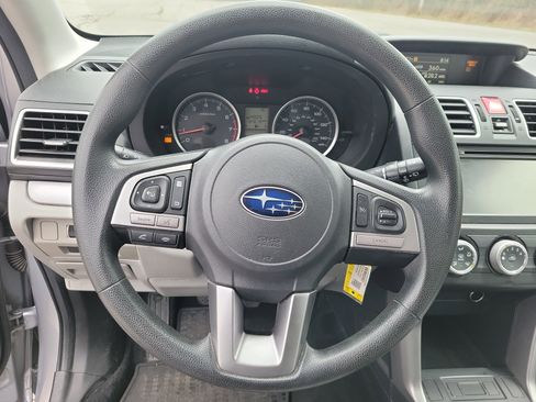Used 2018 Subaru Forester 2.5i AWD/4WD image 16
