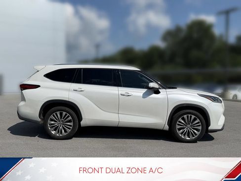 Used 2020 Toyota Highlander Platinum FWD image 4