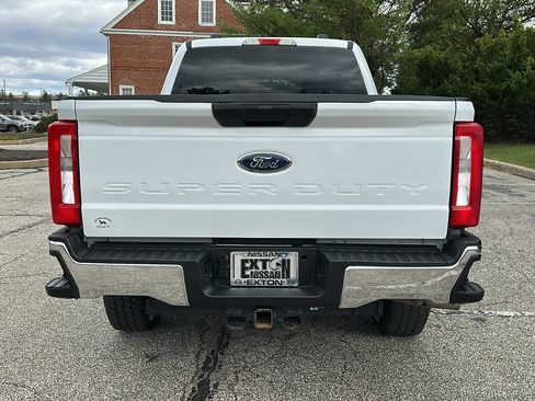 Used 2024 Ford F250 XLT w/ FX4 Off-Road Package image 7