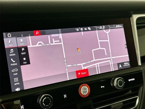 Certified 2026 Porsche Macan AWD/4WD image 22