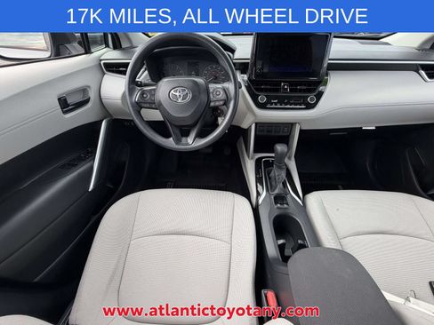 Used 2023 Toyota Corolla Cross L AWD/4WD image 16