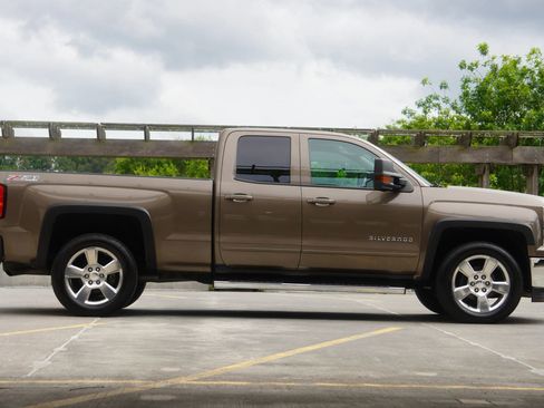 Used 2015 Chevrolet Silverado 1500 LT w/ LT Convenience Package AWD/4WD image 16