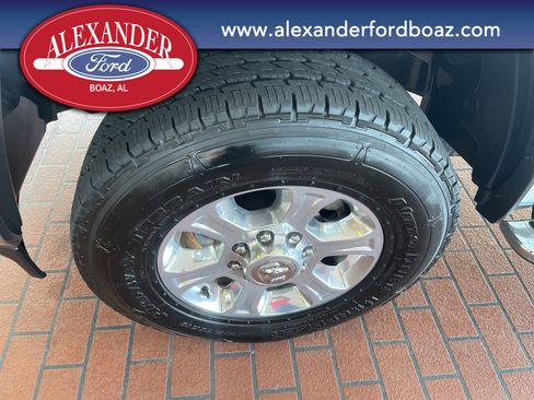 Used 2024 RAM 2500 Big Horn w/ Off Road Package image 10