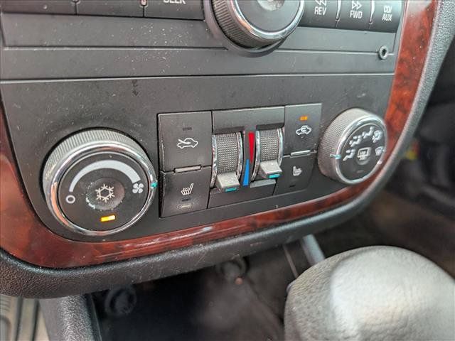 Used 2008 Chevrolet Impala LT w/ Luxury Edition Package FWD image 14