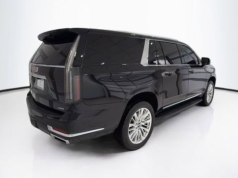 Certified 2025 Cadillac Escalade ESV Premium Luxury image 7