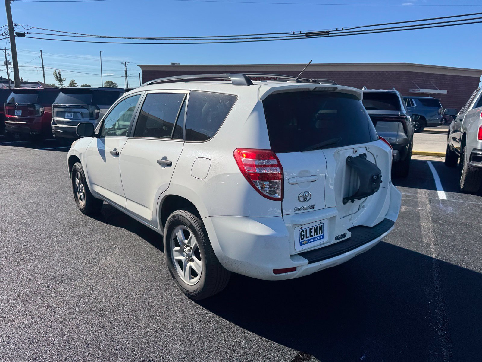 Used 2011 Toyota RAV4 4WD w/ Base L4 Extra Value Pkg image 4