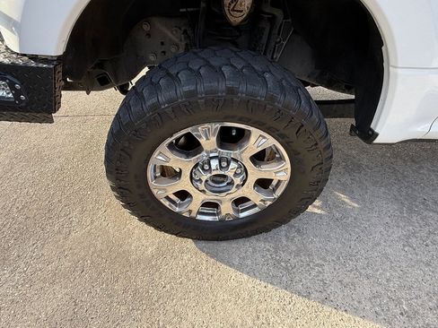 Used 2022 Ford F250 King Ranch w/ Chrome Package image 11