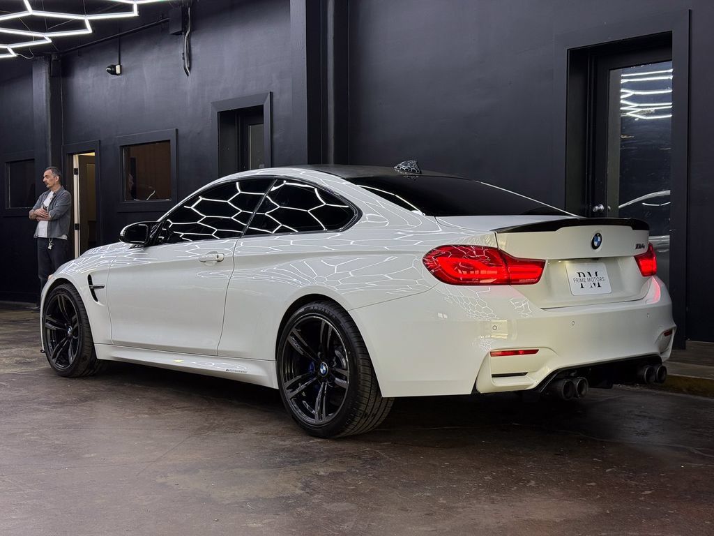 Used 2018 BMW M4 Coupe RWD image 7