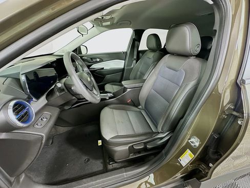Used 2024 Chevrolet Trax LT image 20