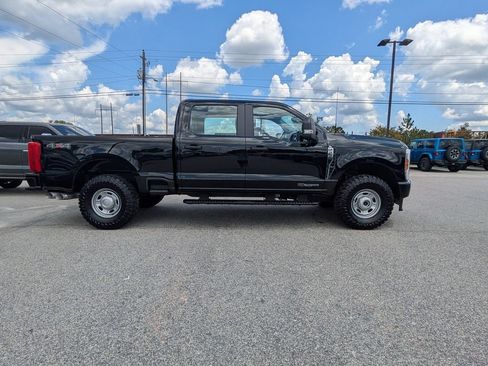 Used 2026 Ford F250 XL AWD/4WD image 3