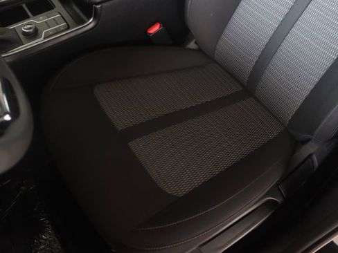 Used 2023 Kia Sorento LX image 23