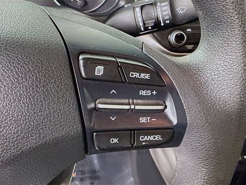 Used 2019 Hyundai Elantra SEL image 15