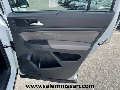 Used 2023 Volkswagen Atlas SEL AWD/4WD image 23