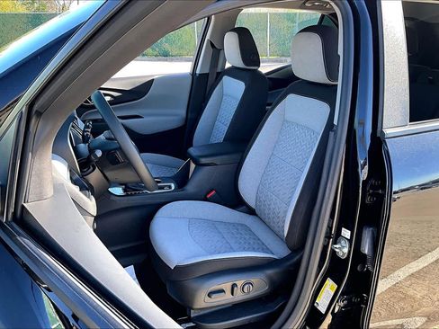 Used 2024 Chevrolet Equinox LS w/ LS Convenience Package FWD image 8