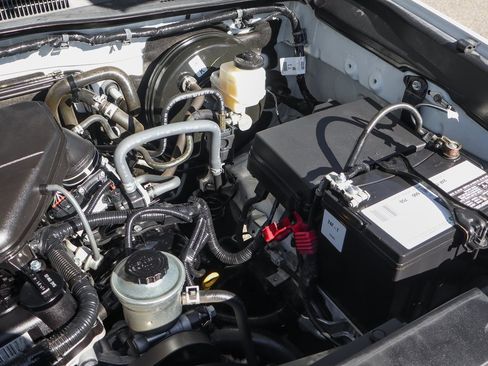 Used 2019 Toyota Tacoma SR5 image 12