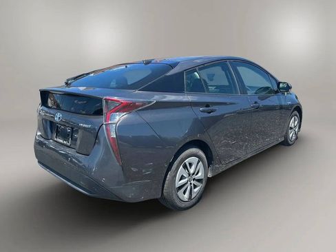 Used 2017 Toyota Prius Two w/ Prius Two Safety Plus Package FWD image 7