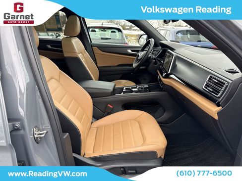 Certified 2024 Volkswagen Atlas Cross Sport SEL R-Line image 41