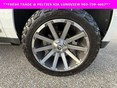 Used 2021 GMC Yukon XL SLT w/ SLT Luxury Plus Package image 9