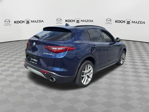 Used 2018 Alfa Romeo Stelvio Sport w/ Quick Order Package 22J Sport AWD/4WD image 7