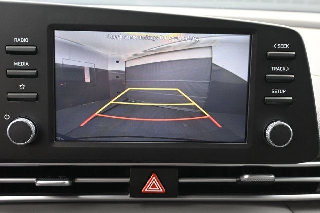 Used 2023 Hyundai Elantra SEL FWD image 19