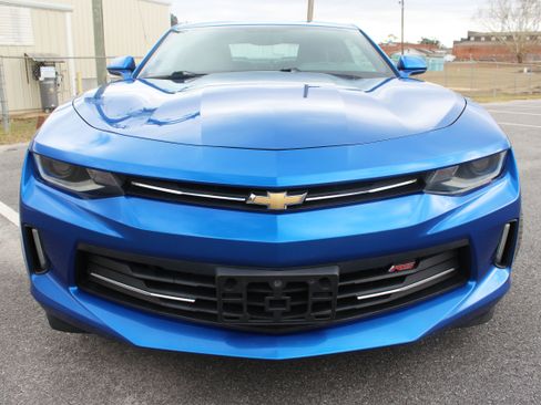 Used 2017 Chevrolet Camaro LT w/ RS Package image 10