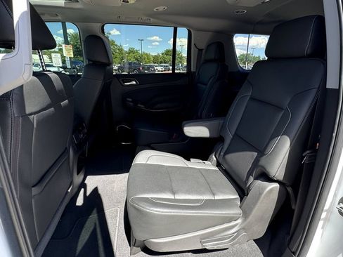 Used 2019 Chevrolet Suburban Premier AWD/4WD image 35