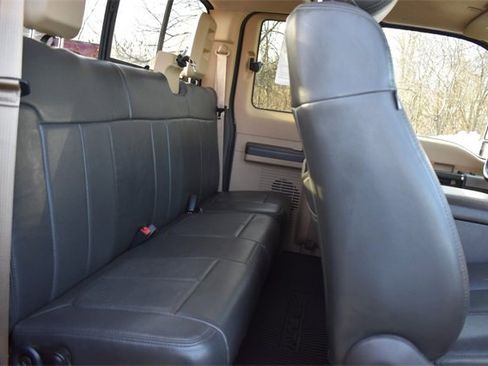 Used 2015 Ford F350 Lariat w/ Chrome Package image 16