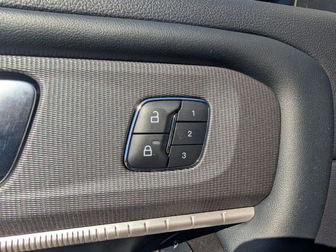 Used 2025 Ford Explorer ST-Line w/ Premium Package RWD image 18