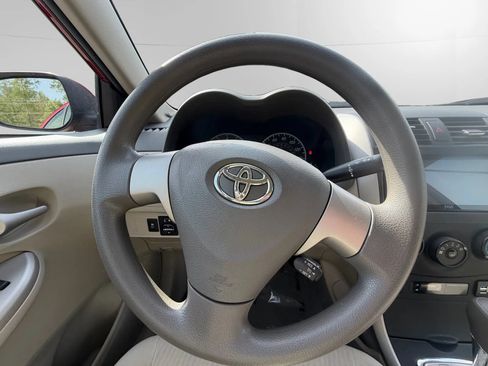 Used 2010 Toyota Corolla LE FWD image 13