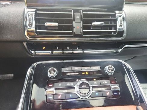 Used 2019 Lincoln Navigator Reserve AWD/4WD image 33