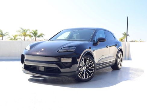 Certified 2024 Porsche Macan 4 Electric image 1