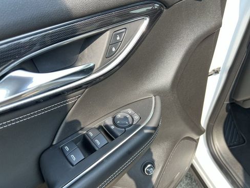 Used 2022 Buick Envision Preferred FWD image 24